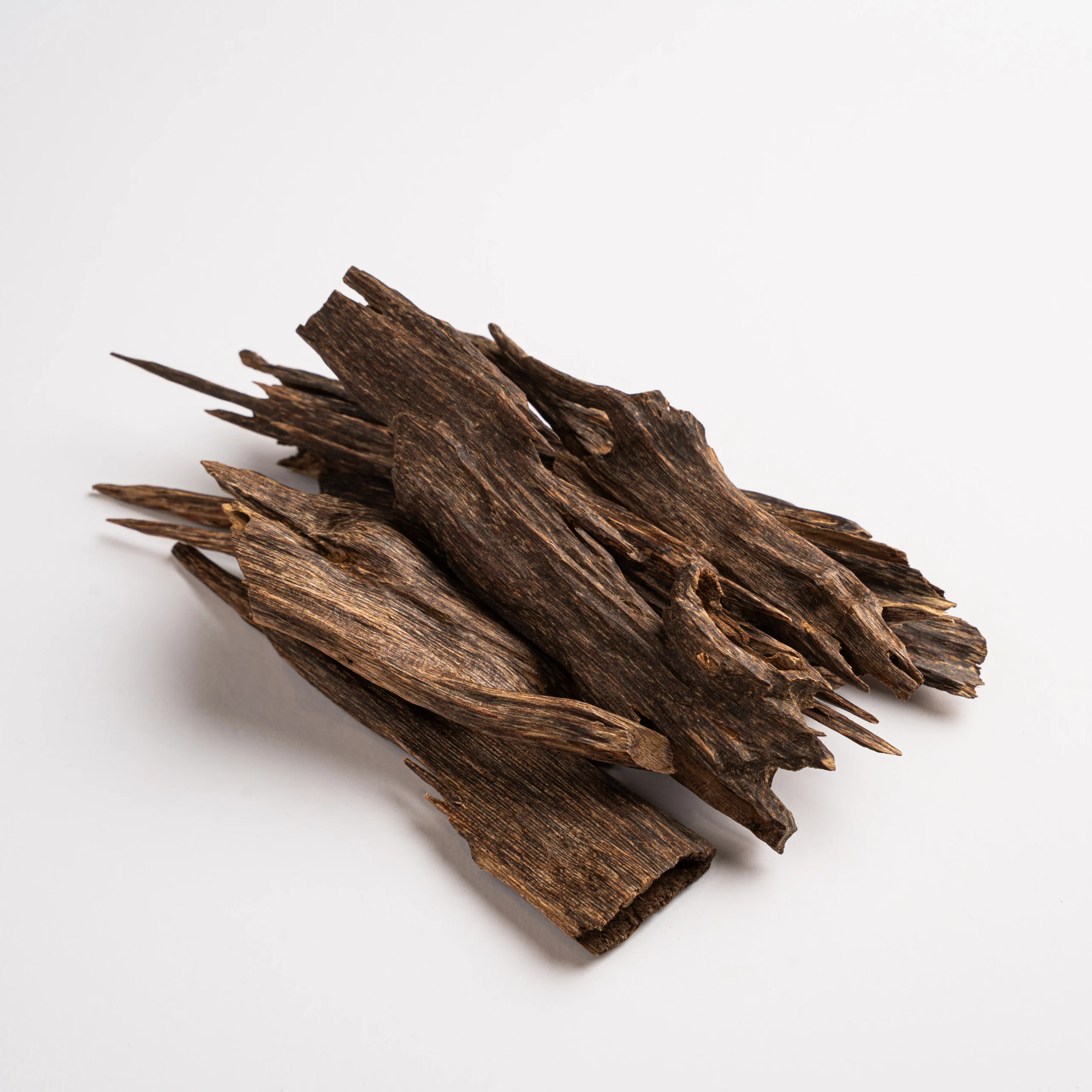 عود هندي زورا